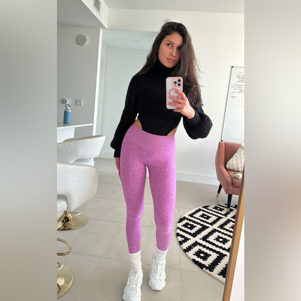 ALO Yoga Pink Leggings High-Waisted Stretchy